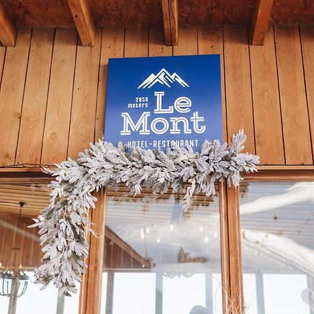 Le Mont Hotel Алма Ата Екстериор снимка