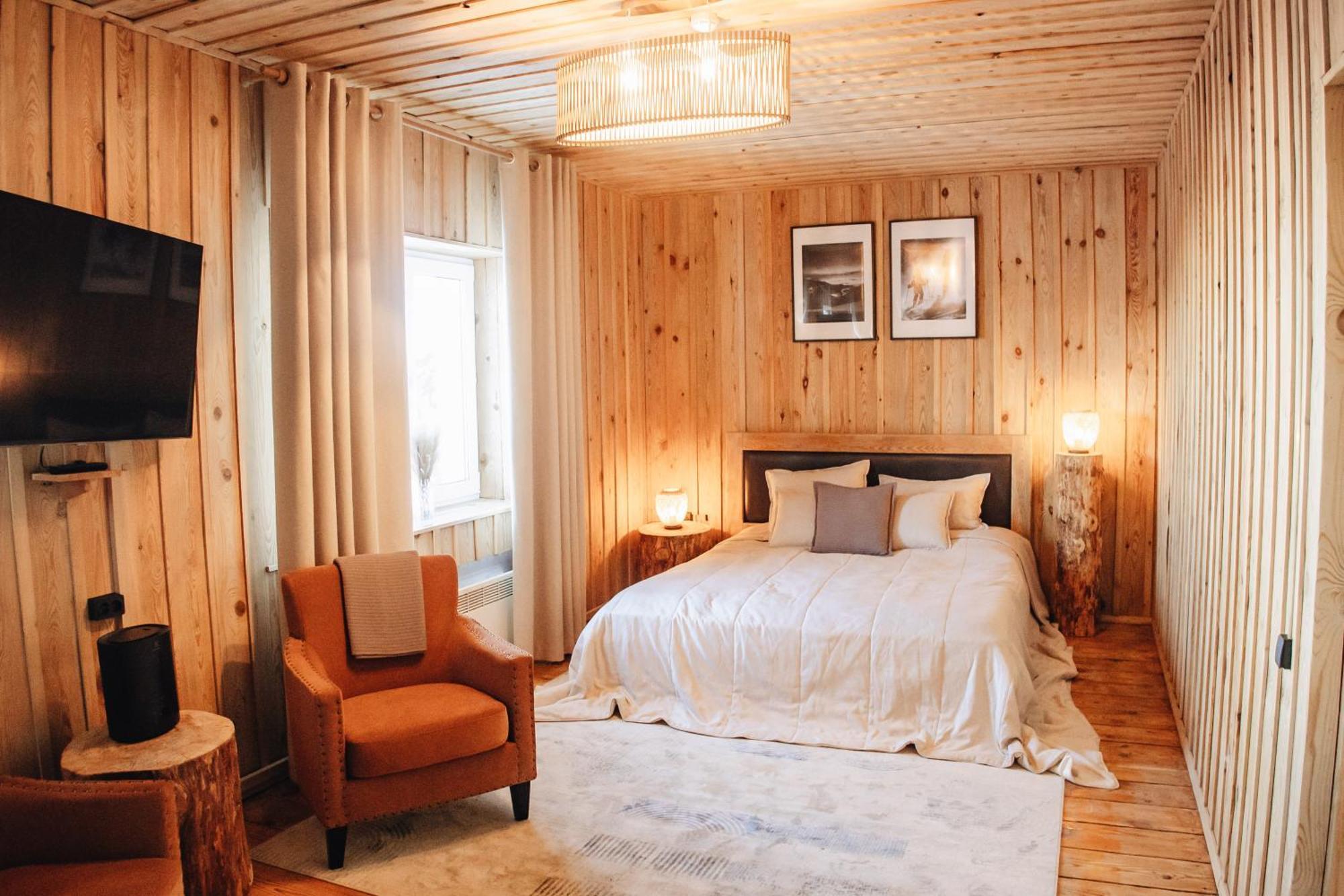 Le Mont Hotel Алма Ата Екстериор снимка